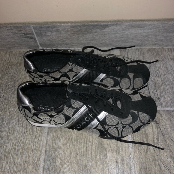 Coach women’s shoes size 7 - Picture 3 of 5